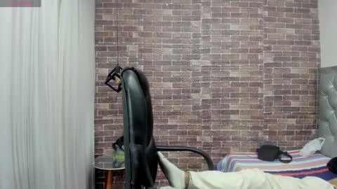 Snapshot of adamcoox chatting on December 15, 2024, 1:54 pm Adam online show from December 15, 2024, 1:54 pm