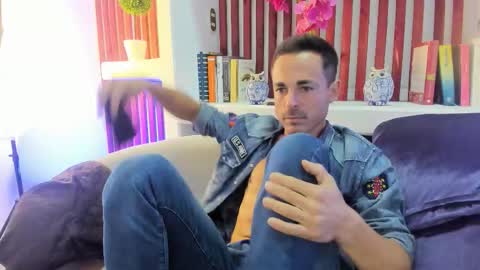 Snapshot of adams_sanz chatting on February 3, 2026, 11:43 pm Im Adams Sanz online show from February 3, 2026, 11:43 pm