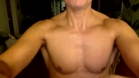 Snapshot of adamsix9 chatting on November 7, 2025, 12:10 am Adam online show from November 7, 2025, 12:10 am