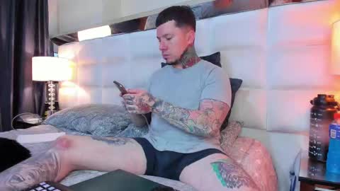 Snapshot of adamtatts chatting on October 24, 2025, 2:19 am Adam online show from October 24, 2025, 2:19 am