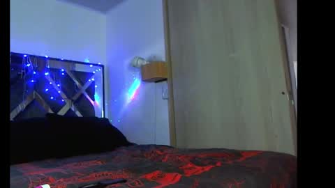 eva online show from December 18, 2025, 5:41 pm