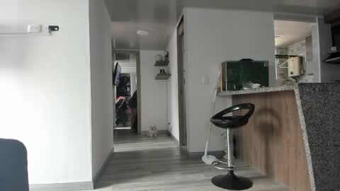 eva online show from April 10, 2026, 3:28 pm