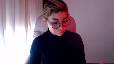 Snapshot of adan_romanoff chatting on May 10, 2026, 9:53 pm adan_romanoff online show from May 10, 2026, 9:53 pm