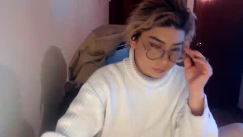 Snapshot of adan_romanoff chatting on June 8, 2026, 7:20 am adan_romanoff online show from June 8, 2026, 7:20 am