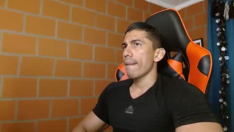 Adan Sin online show from January 20, 2025, 2:14 pm