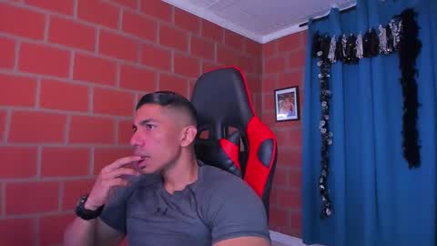 Adan Sin online show from March 8, 2025, 4:17 pm