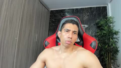 Snapshot of adan_sin1 chatting on April 18, 2026, 7:07 pm Adan Sin online show from April 18, 2026, 7:07 pm
