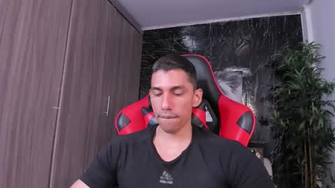 Snapshot of adan_sin1 chatting on May 2, 2026, 3:39 pm Adan Sin online show from May 2, 2026, 3:39 pm