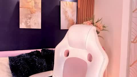 Snapshot of adann_scott chatting on June 6, 2026, 12:43 pm Adan online show from June 6, 2026, 12:43 pm