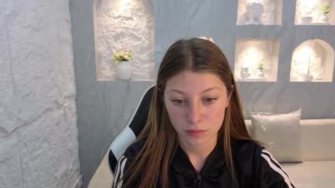 Snapshot of adara_gracee_tx chatting on October 16, 2025, 7:37 pm Live 1500am 2100pm COLOMBIAN HOUR online show from October 16, 2025, 7:37 pm