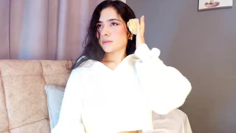  Adara Johnson  online show from September 18, 2025, 11:45 am