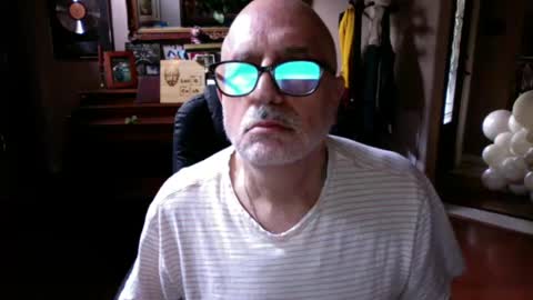 add_me_2 online show from June 13, 2026, 7:01 pm
