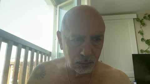 Snapshot of add_me_2 chatting on June 25, 2026, 9:14 am add_me_2 online show from June 25, 2026, 9:14 am