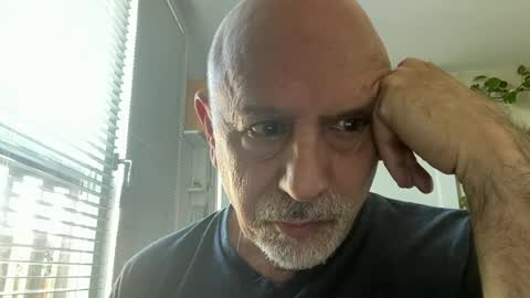 Snapshot of add_me_2 chatting on July 1, 2026, 6:37 am add_me_2 online show from July 1, 2026, 6:37 am