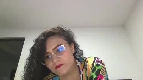 Snapshot of adelaide_trudie chatting on December 18, 2025, 8:37 pm Adelaide Trudie online show from December 18, 2025, 8:37 pm