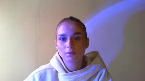 Snapshot of adele_amore chatting on February 7, 2025, 7:18 am Adele Amore online show from February 7, 2025, 7:18 am