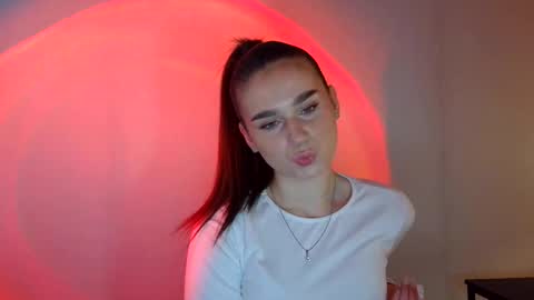 Snapshot of adele_amore chatting on March 2, 2025, 8:27 am Adele Amore online show from March 2, 2025, 8:27 am