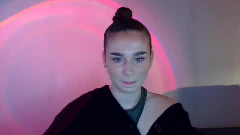 Snapshot of adele_amore chatting on March 4, 2025, 7:30 am Adele Amore online show from March 4, 2025, 7:30 am