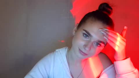 Snapshot of adele_amore chatting on March 10, 2025, 7:40 pm Adele Amore online show from March 10, 2025, 7:40 pm