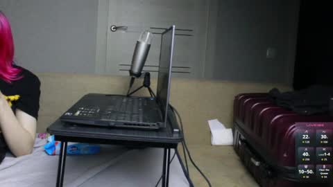 Snapshot of adele_fallen chatting on May 17, 2026, 6:59 pm Kamala Adele online show from May 17, 2026, 6:59 pm