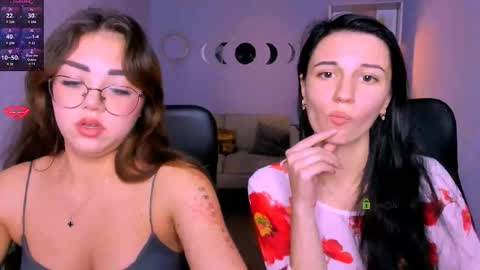 Snapshot of adele_meow chatting on November 12, 2025, 4:40 pm Adel online show from November 12, 2025, 4:40 pm