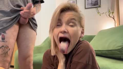 Snapshot of adele_nick2202 chatting on October 28, 2025, 7:05 pm Adele Nick online show from October 28, 2025, 7:05 pm