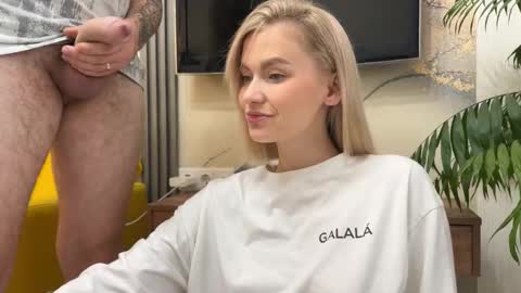 Snapshot of adele_nick2202 chatting on November 1, 2025, 11:45 am Adele Nick online show from November 1, 2025, 11:45 am