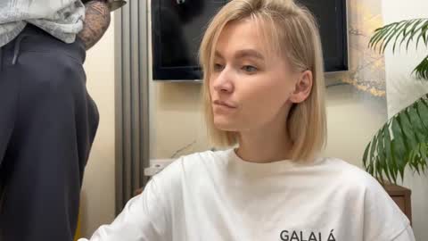 Snapshot of adele_nick2202 chatting on November 2, 2025, 11:56 am Adele Nick online show from November 2, 2025, 11:56 am