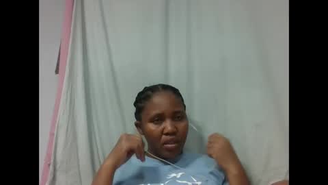 Snapshot of adelealy chatting on November 6, 2025, 7:15 pm adelealy online show from November 6, 2025, 7:15 pm