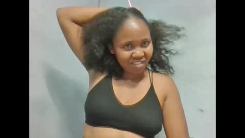 Snapshot of adelealy chatting on November 12, 2025, 2:56 am adelealy online show from November 12, 2025, 2:56 am