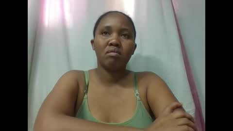 Snapshot of adelealy chatting on November 19, 2025, 4:45 am adelealy online show from November 19, 2025, 4:45 am