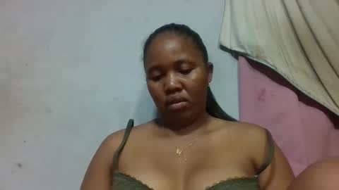 Snapshot of adelealy chatting on May 6, 2026, 5:03 am adelealy online show from May 6, 2026, 5:03 am