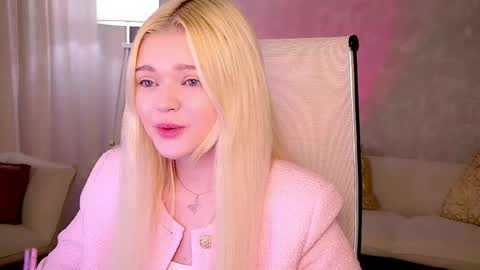 Snapshot of adelecartier chatting on April 18, 2026, 1:53 am Adele 2200 -700 1000 UTCGMT 100 online show from April 18, 2026, 1:53 am