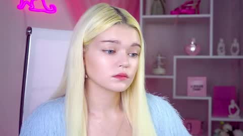 Snapshot of adelecartier chatting on April 20, 2026, 1:52 am Adele 2200 -700 1000 UTCGMT 100 online show from April 20, 2026, 1:52 am