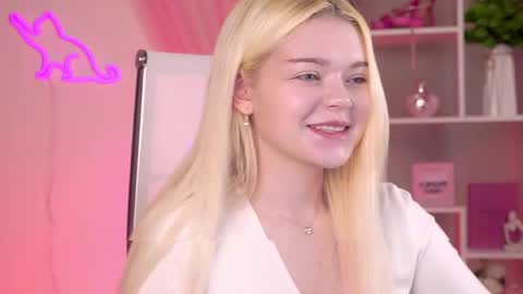Snapshot of adelecartier chatting on April 24, 2026, 3:09 am Adele 2200 -700 1000 UTCGMT 100 online show from April 24, 2026, 3:09 am