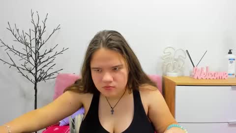 adelecruzz online show from February 10, 2025, 1:22 pm