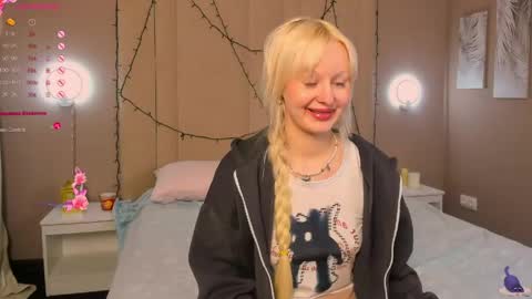 adelesilvy online show from April 13, 2026, 1:44 am