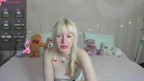 adelesilvy online show from June 1, 2026, 2:02 am