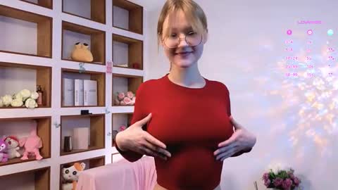 Adelin online show from October 27, 2025, 2:10 pm