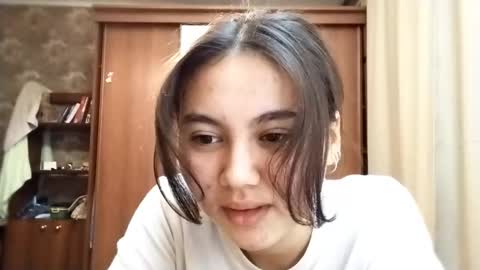 Snapshot of adelinehaefner chatting on November 26, 2025, 3:13 pm Anna online show from November 26, 2025, 3:13 pm