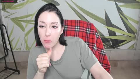 Snapshot of adell_berry chatting on February 28, 2025, 6:10 am Adel online show from February 28, 2025, 6:10 am