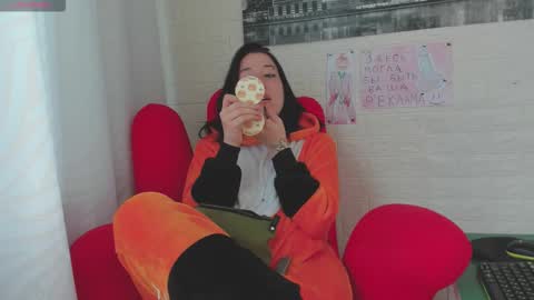 Snapshot of adell_berry chatting on November 1, 2025, 6:59 am Adel online show from November 1, 2025, 6:59 am