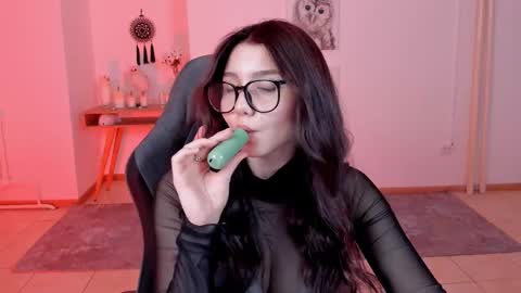 Snapshot of adelleb chatting on February 5, 2025, 8:57 pm Your sweet girl online show from February 5, 2025, 8:57 pm