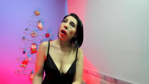 Snapshot of adellelennox_cg chatting on December 18, 2024, 11:24 am Adelle online show from December 18, 2024, 11:24 am