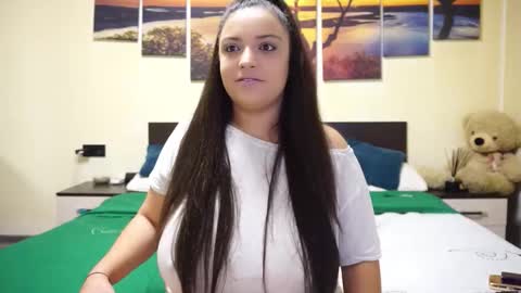 Adellineee online show from November 25, 2025, 9:59 pm