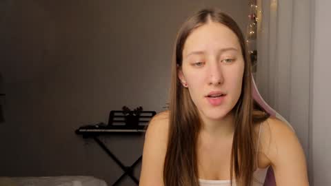 Adell online show from December 14, 2024, 10:39 pm