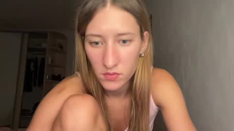 Snapshot of adellqueen chatting on July 11, 2026, 10:00 pm Adell online show from July 11, 2026, 10:00 pm