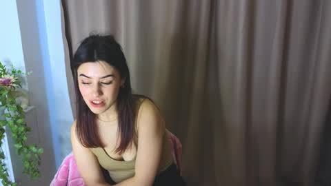 Adellyy online show from May 3, 2026, 12:22 pm
