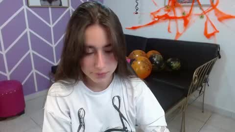 Adhara online show from November 4, 2025, 1:54 pm