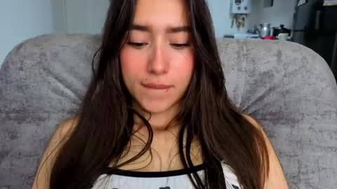 Snapshot of adhara_kitten chatting on May 27, 2026, 1:41 pm Adhara online show from May 27, 2026, 1:41 pm